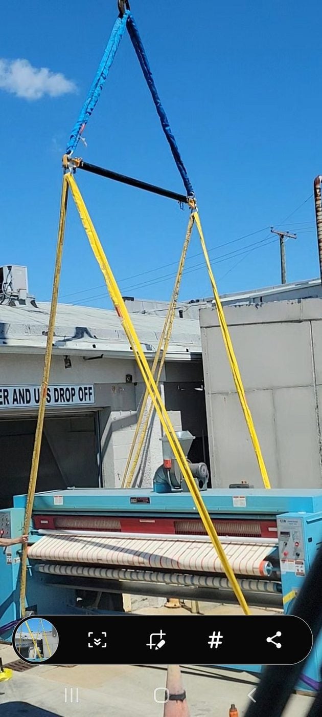 Machine moving crane lift